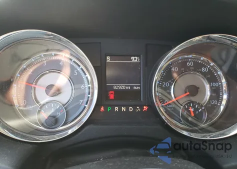 2015 Chrysler Town & Country Limited z USA, uszkodzony, nr VIN 2C4RC1JG8FR698209